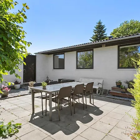 3 Bedroom Lovely In Сasa de vacaciones Odder